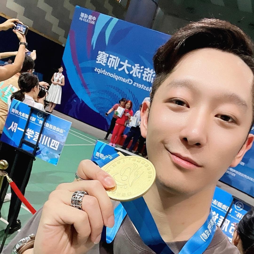 🏊🏻‍♂️玉米97的刘老师🦈