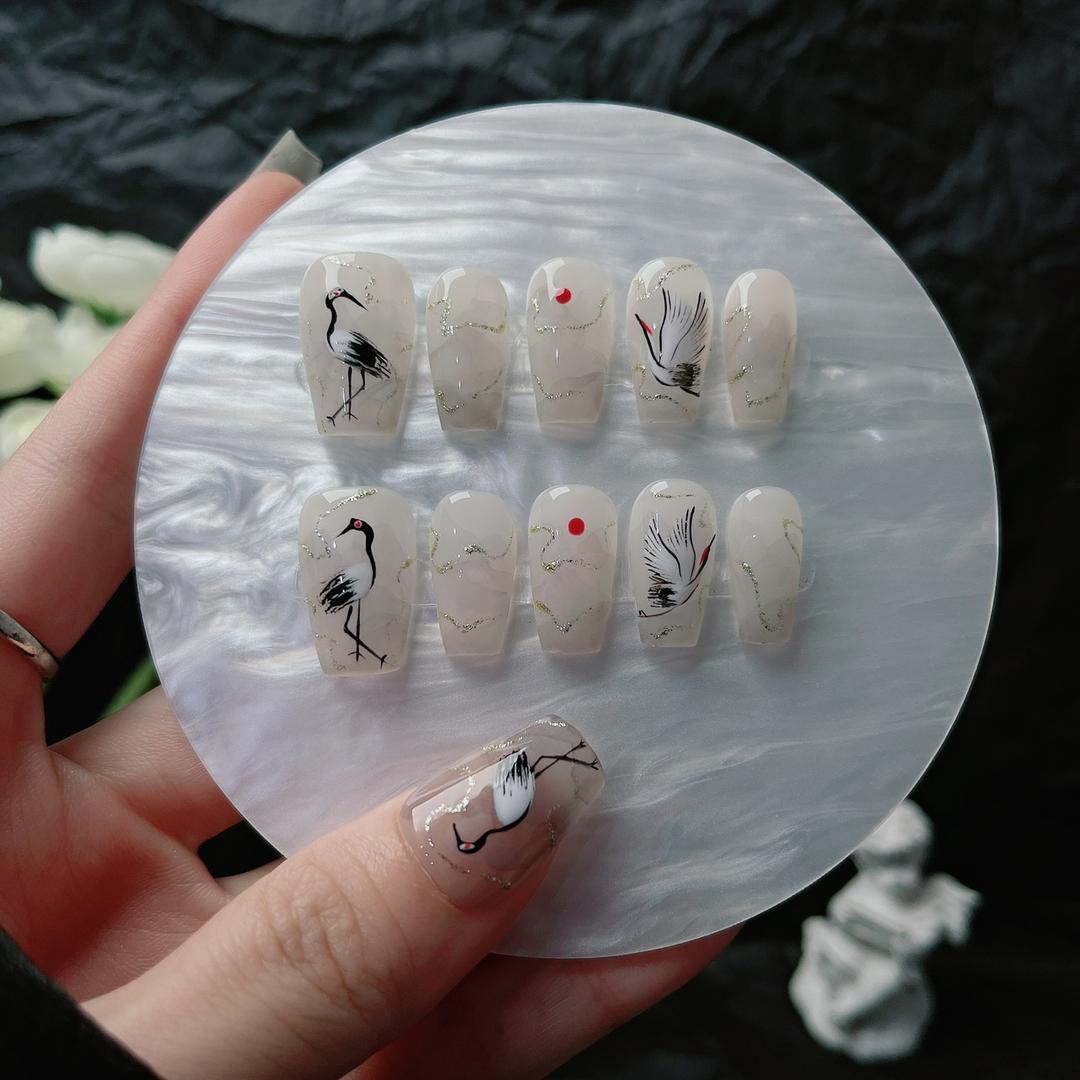 菲菲美甲工厂