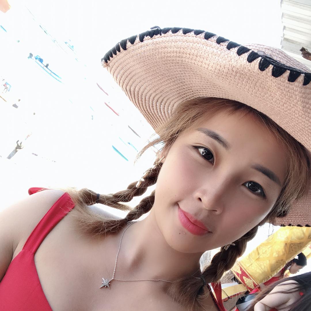 韦韦一笑笑