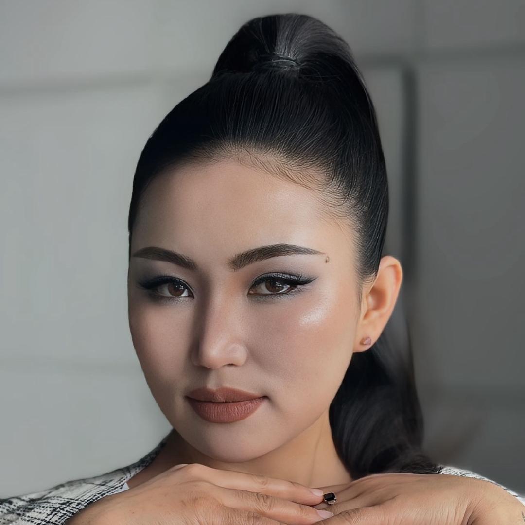 爱化妆的MyeR