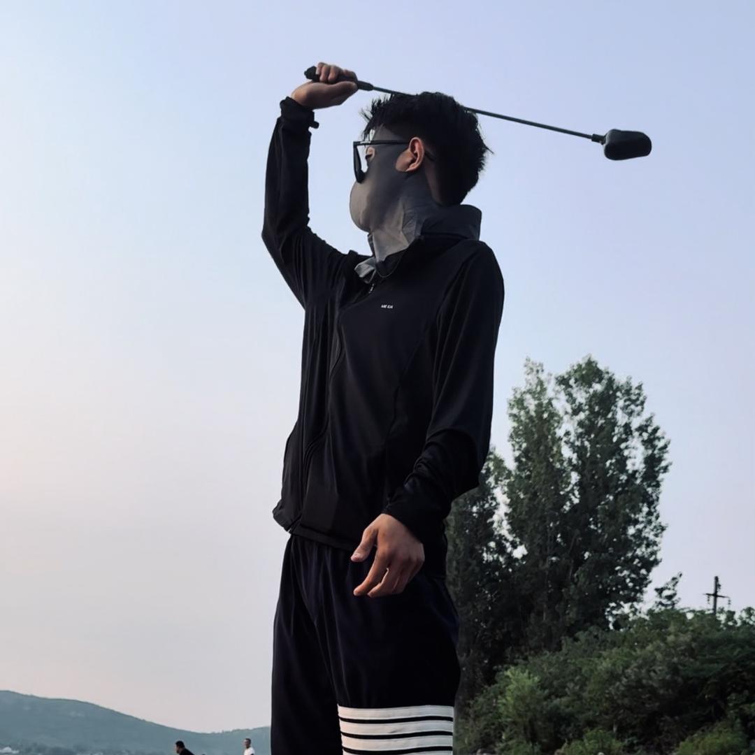 9🧚🏻‍♂️