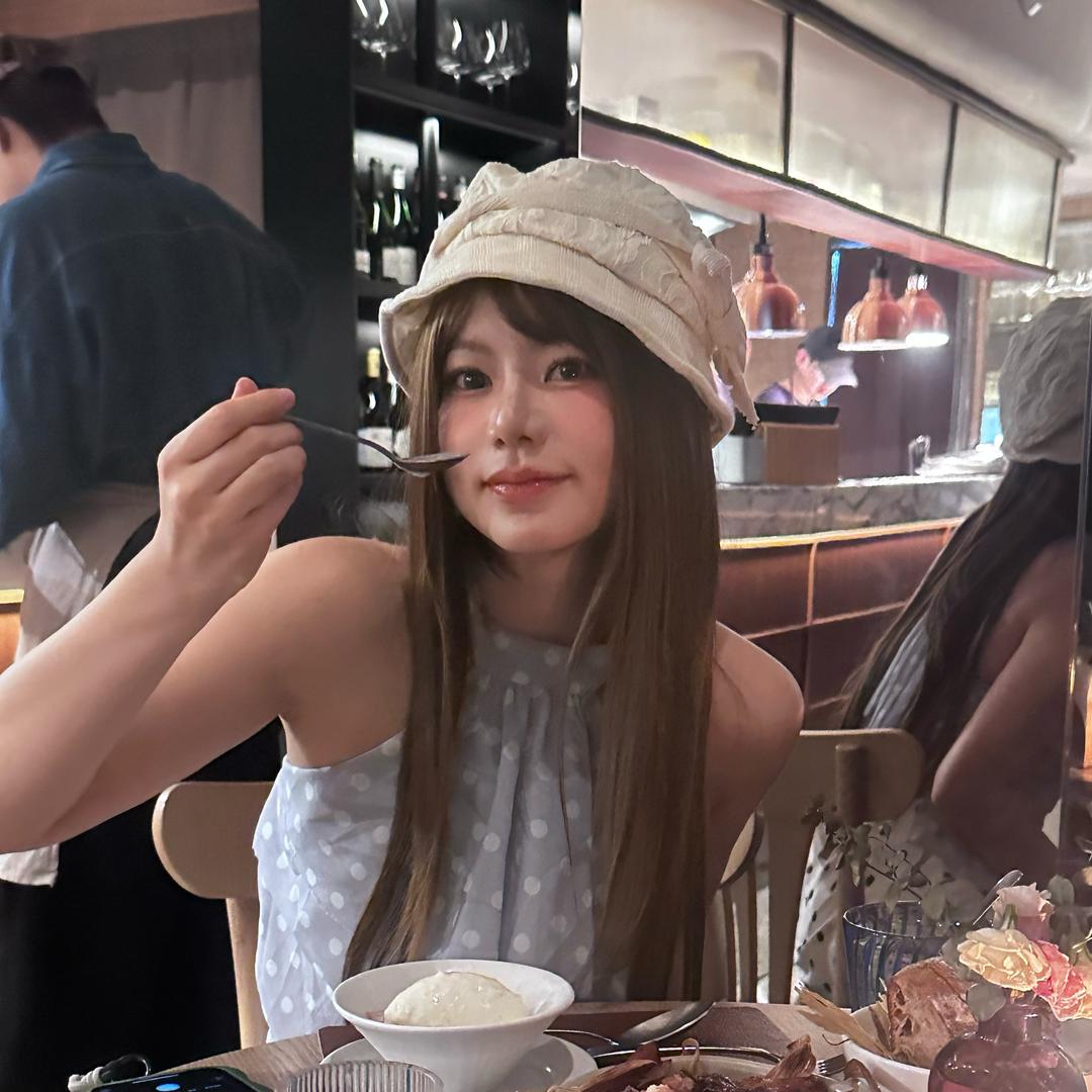 AKI爱吃香菜
