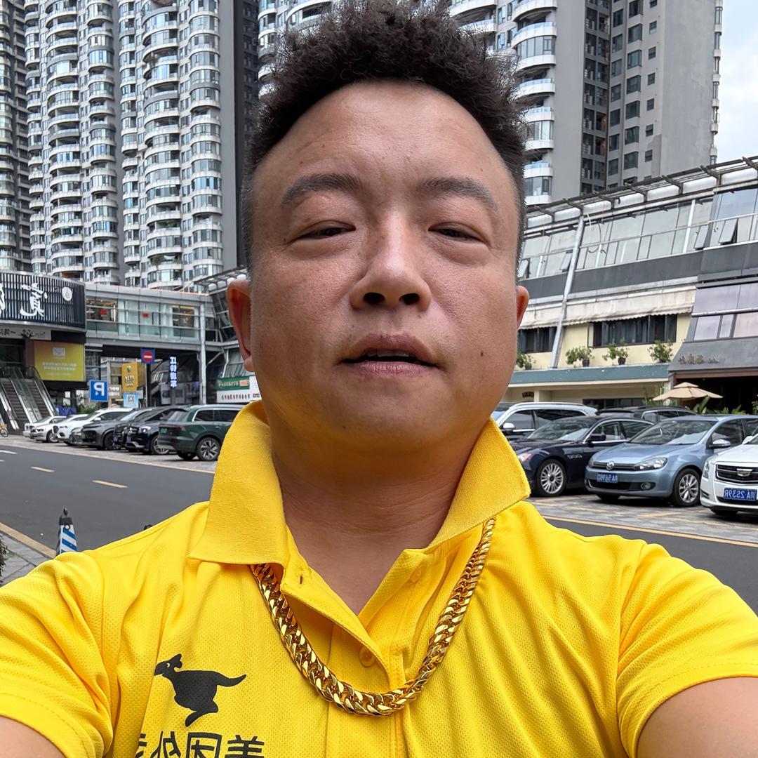 卖鱼郎周筱敏
