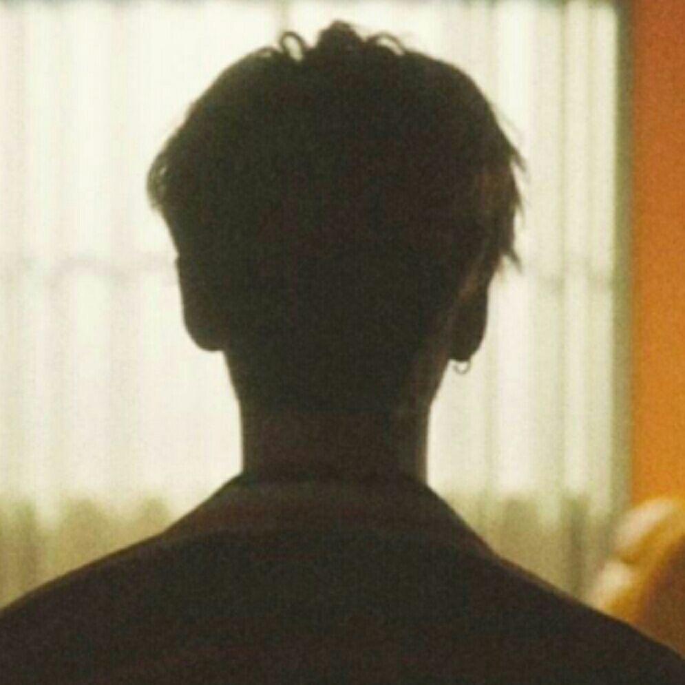 L .