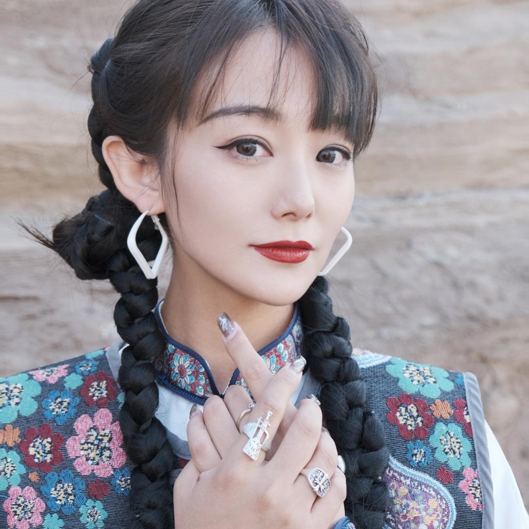 都澜的蒙古袍