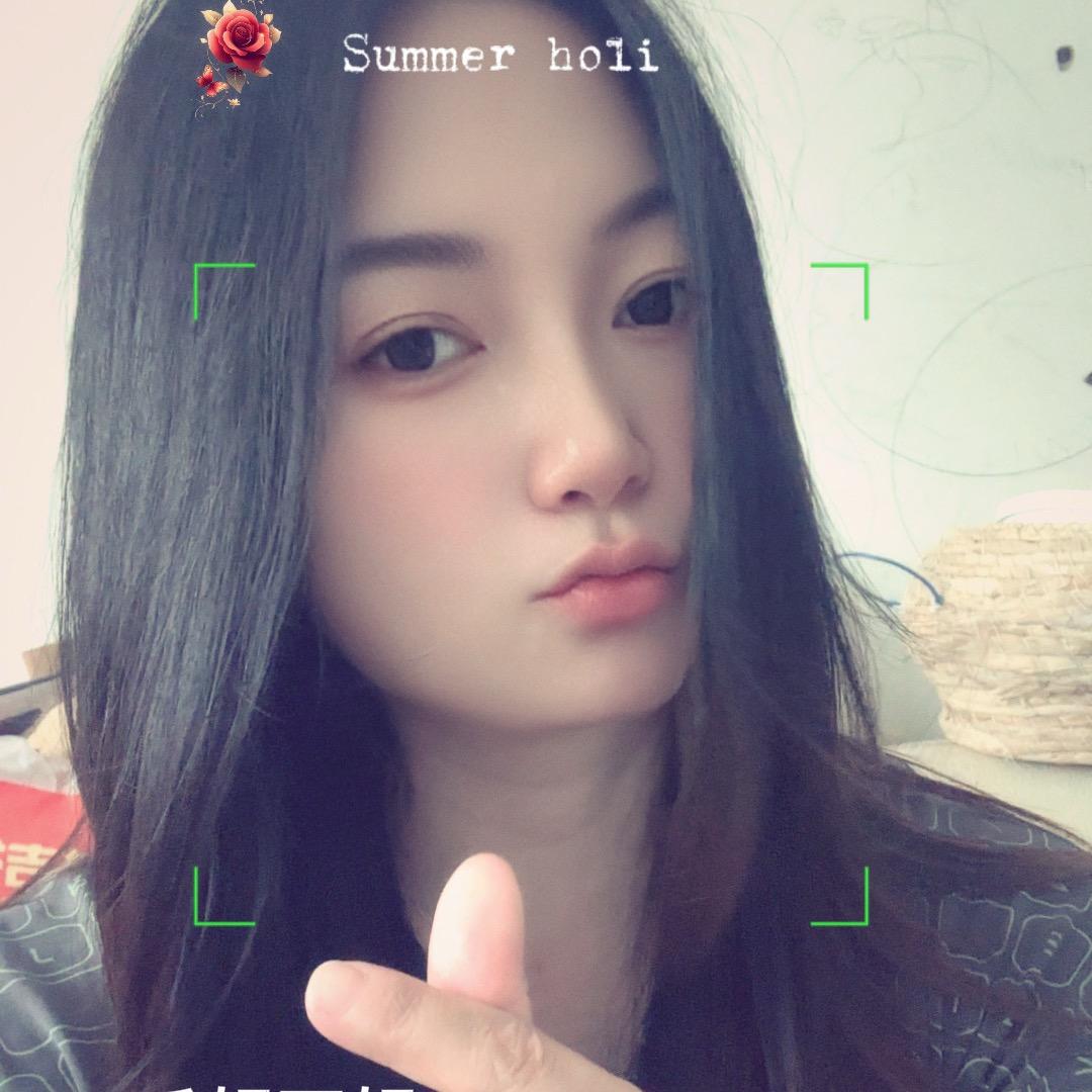 Lily莉