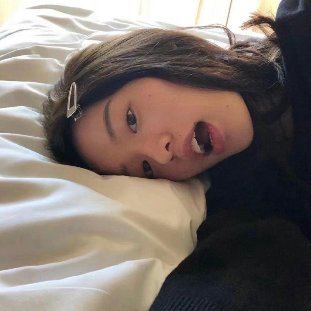 不吃香菜-.