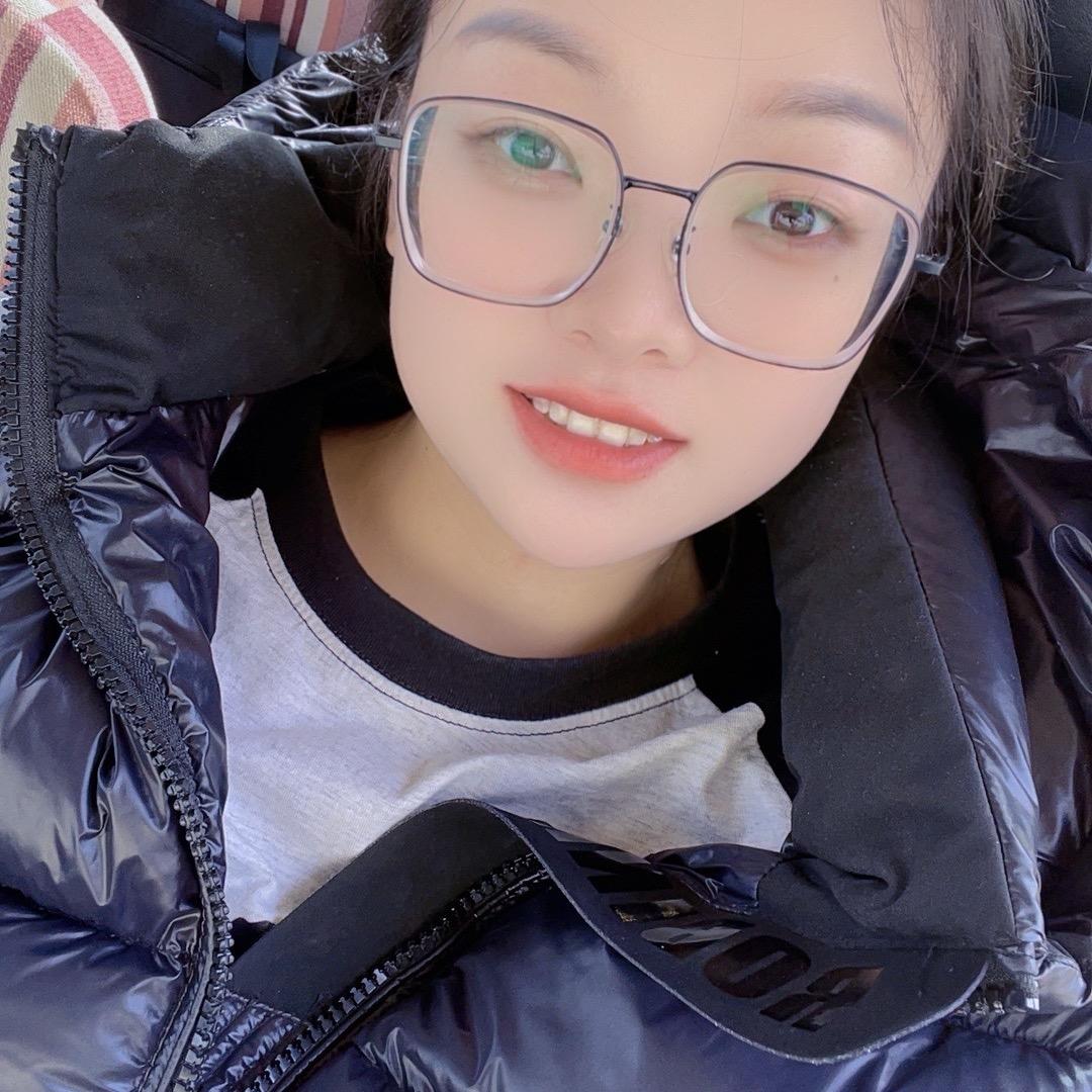 一鸣超爱吃零食8