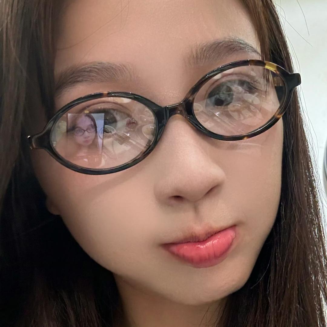 陆陆Yang