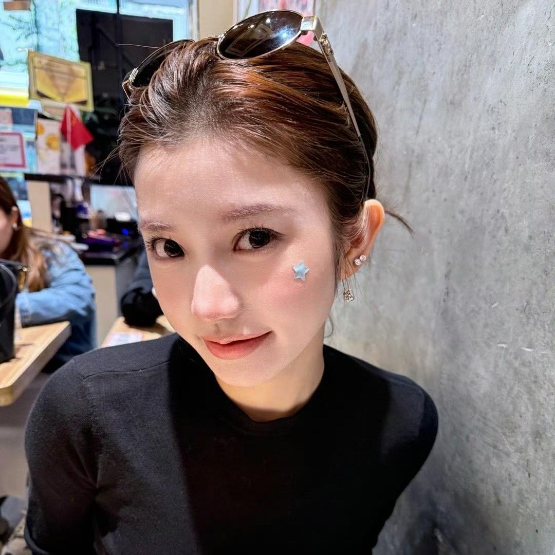 聚聚爱吃屁