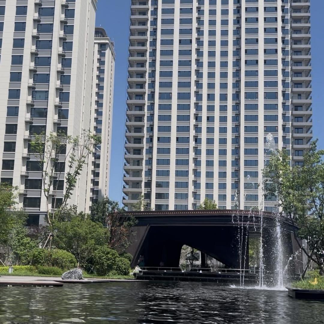 在桃源里的欣欣