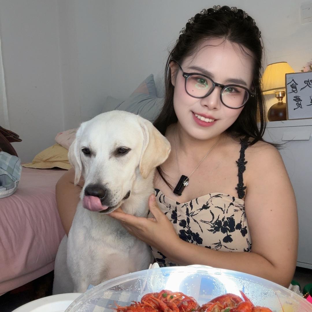 小蔓是只拉猪