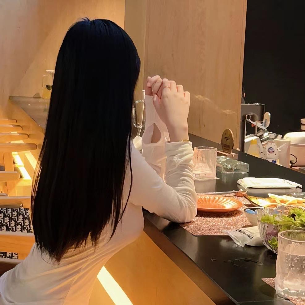 兮兮的兮兮*･゜ﾟ･*:.｡..｡.:*