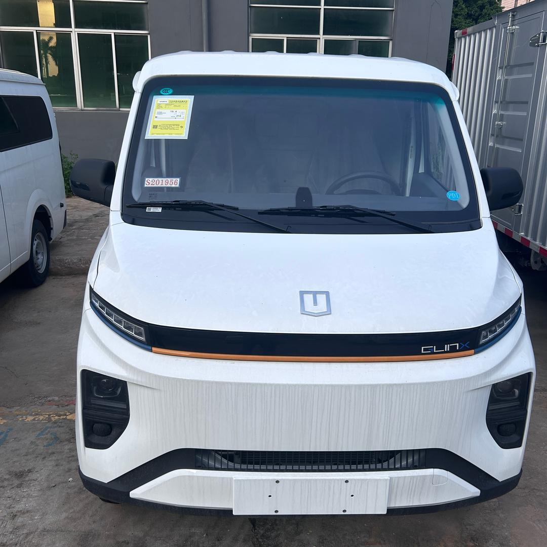 小勇深圳新能源面包车