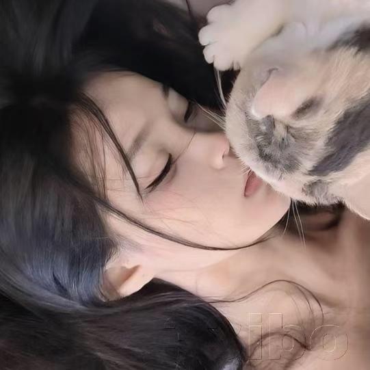 刘雯雯（不许偷看主页）