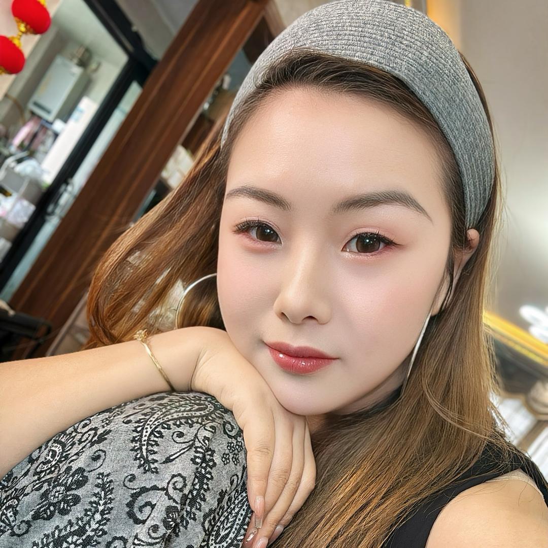 显眼包柳柳