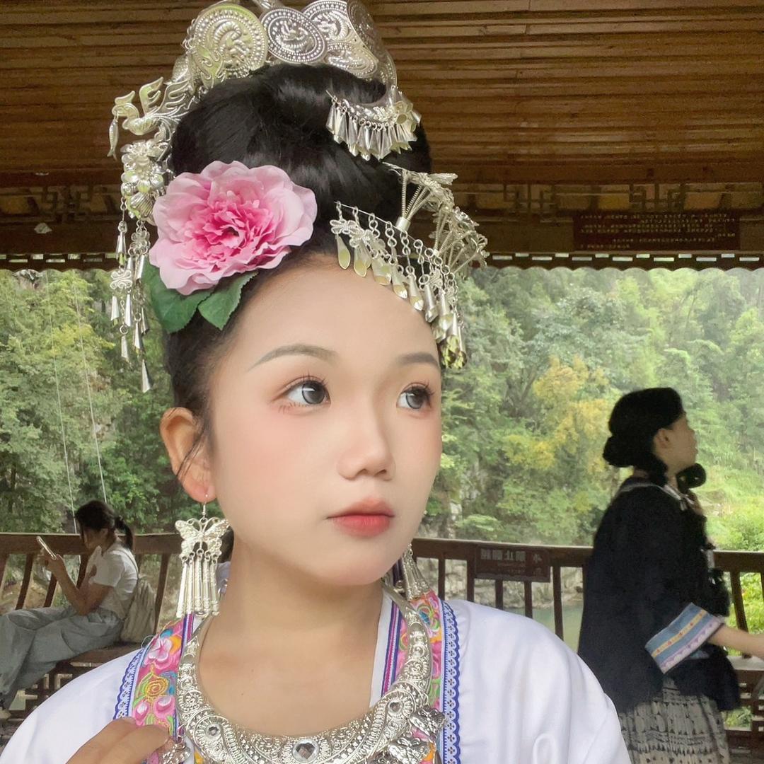 小潘睡不饱 .💤