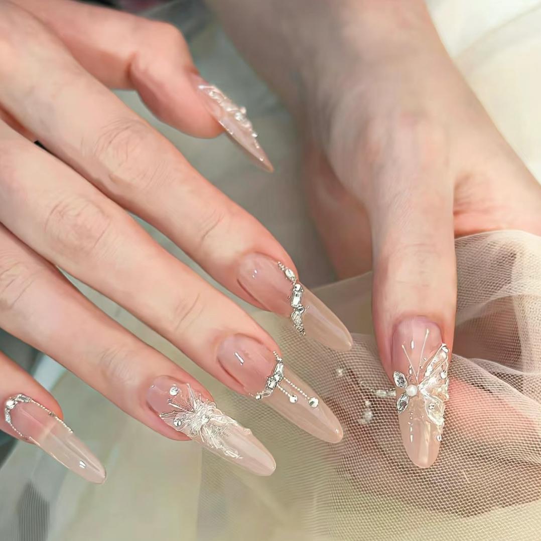 小灯泡美甲工厂