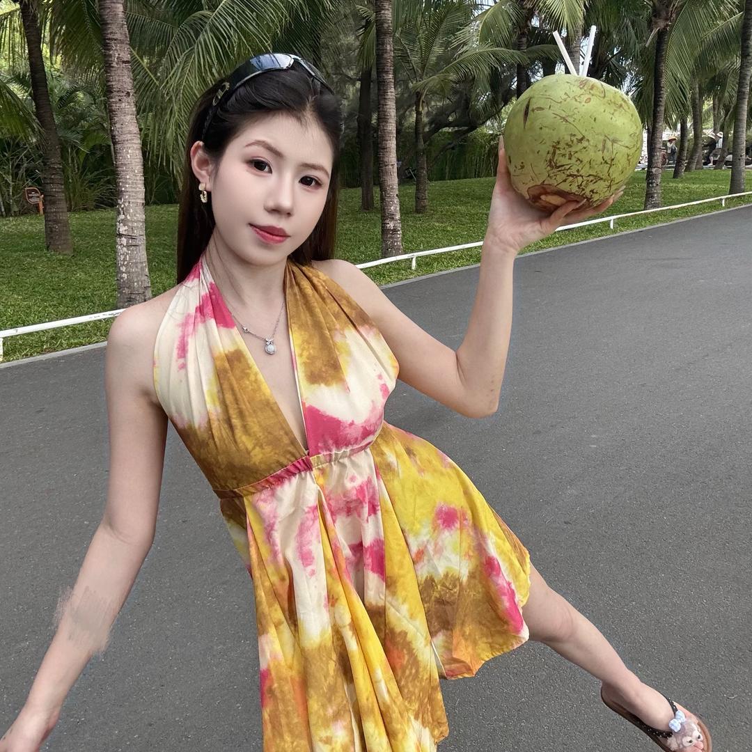 赚赚.