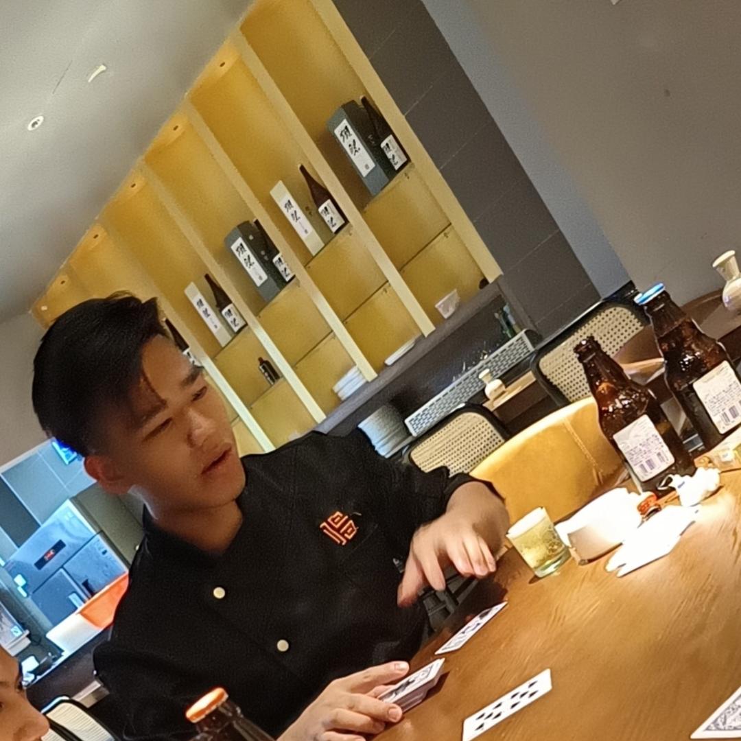 小伟厨师👨‍🍳⁹⁰⁷⁷26年一定发财