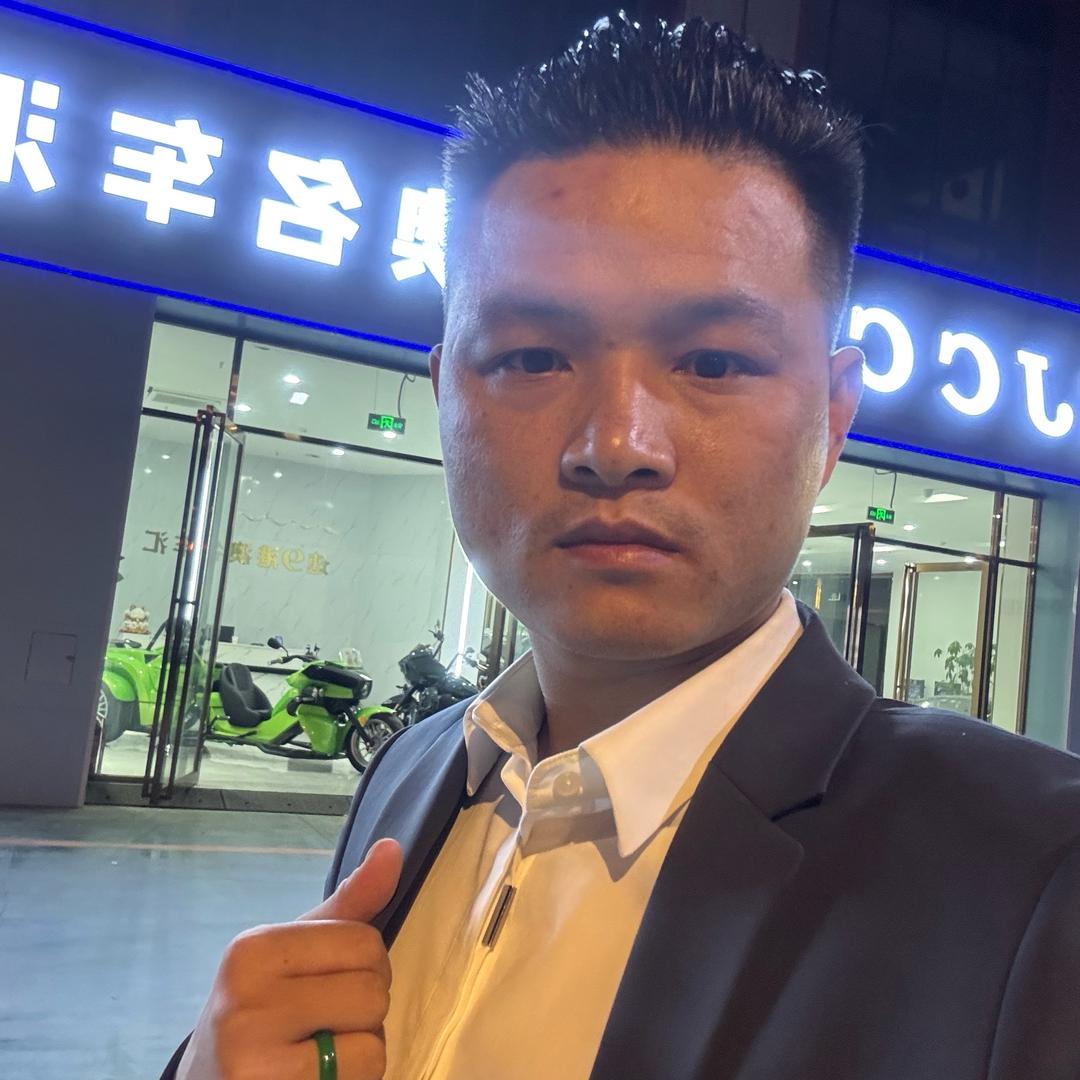 卖豪车找球球