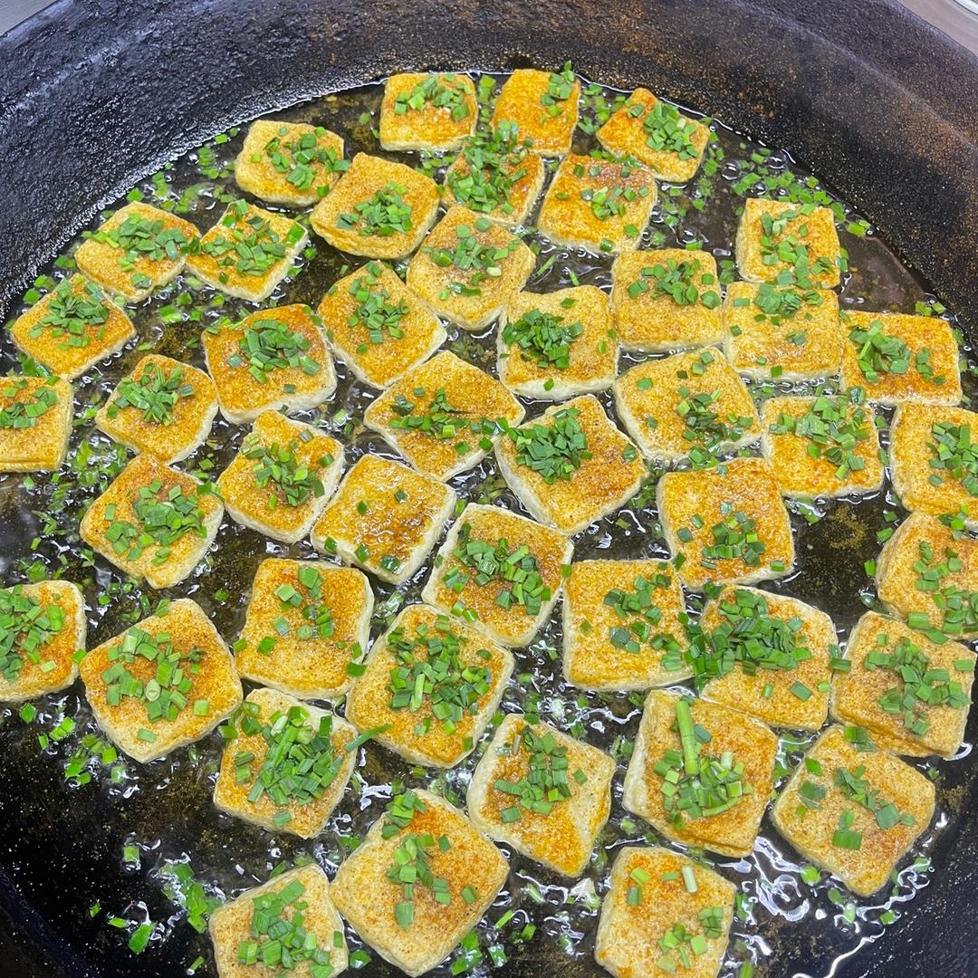 不是  臭豆腐 · 恋恋家小吃