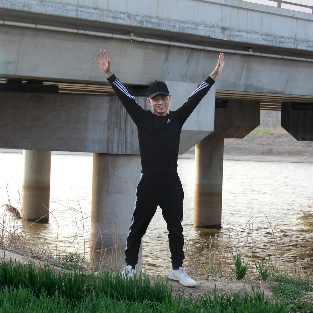 •᷄ࡇ•᷅ 知我