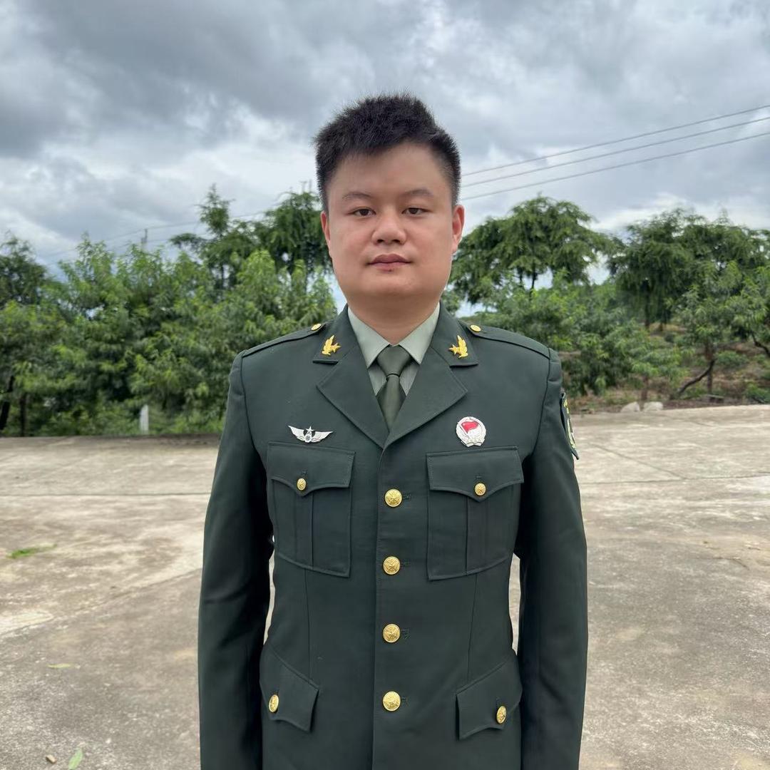 退伍大学生阿皓