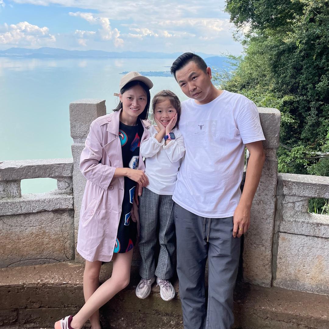 云南旅游小潘