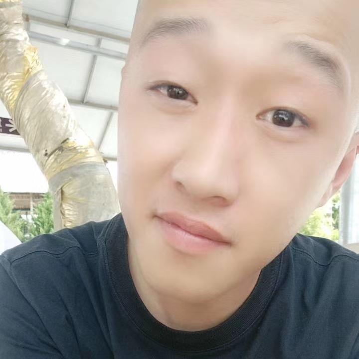 大黑肘花