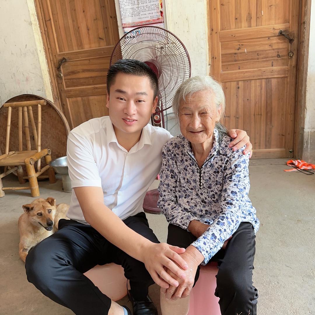 飞跃龙腾会昌二手车批发市场
