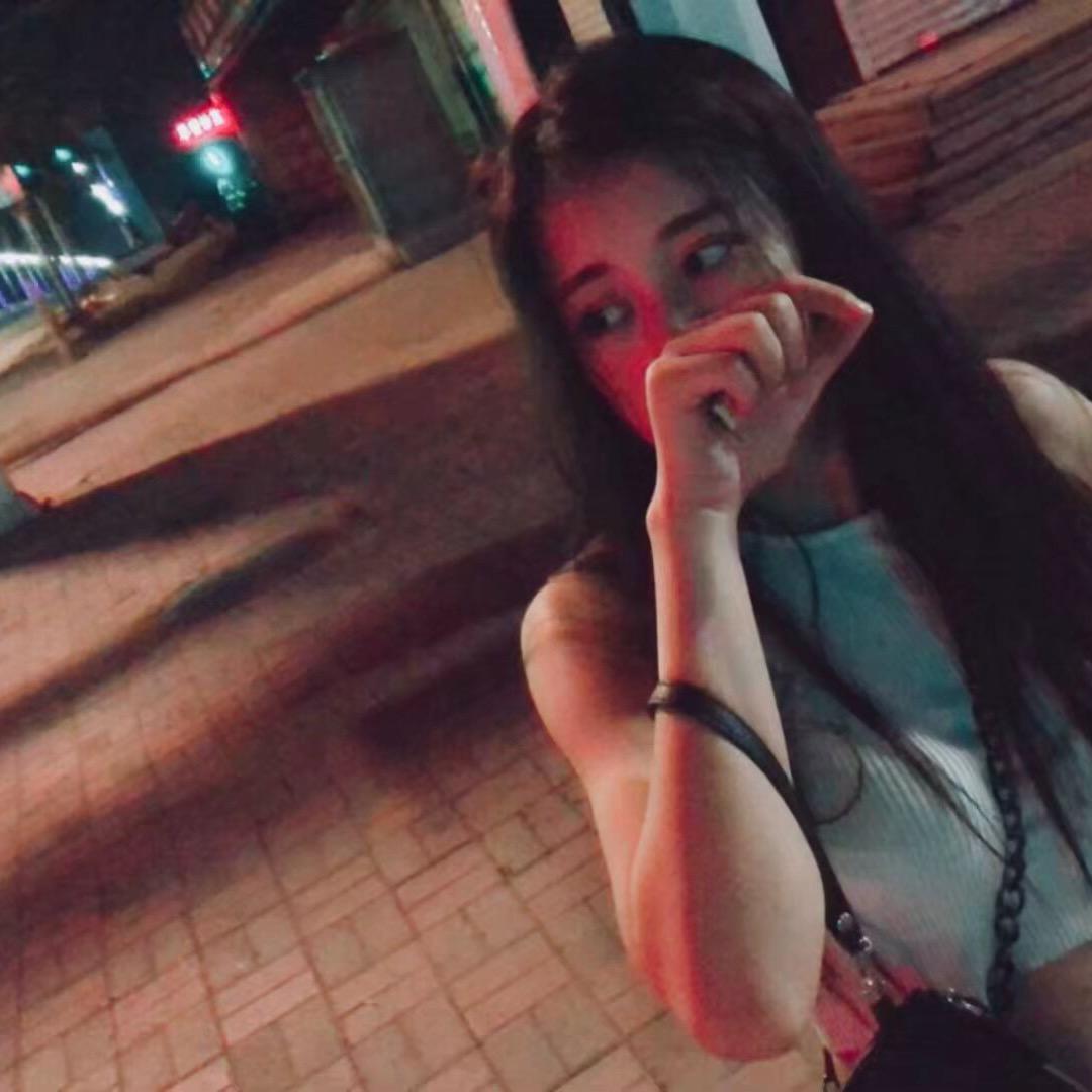 喝啤酒的龙王楠