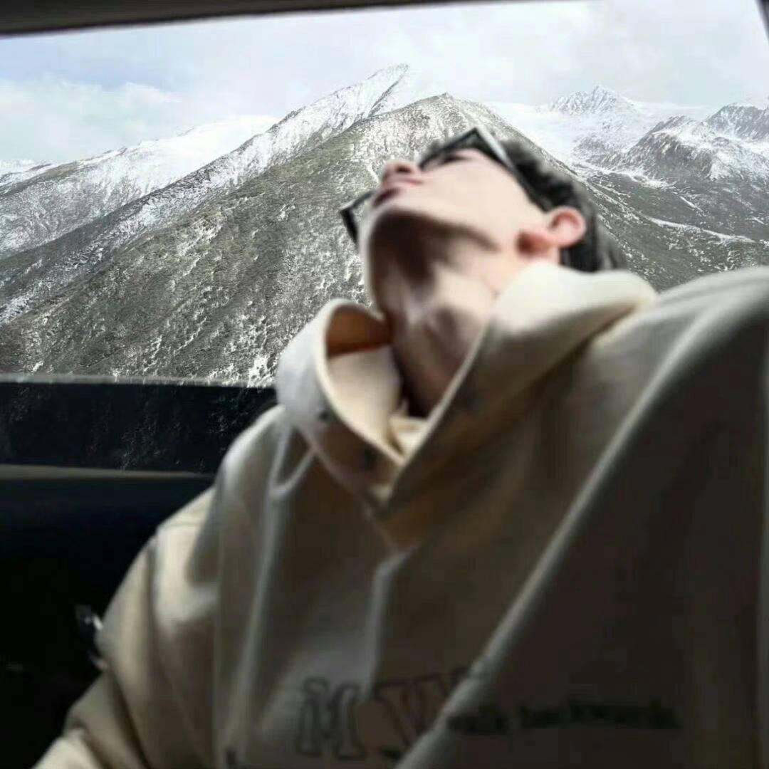 嗯哼  （ 三角洲行动 ）