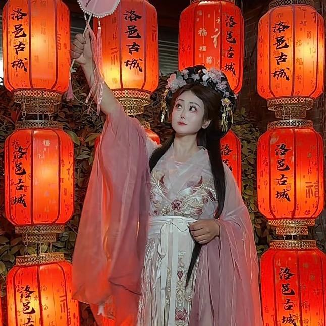 洛阳一婷