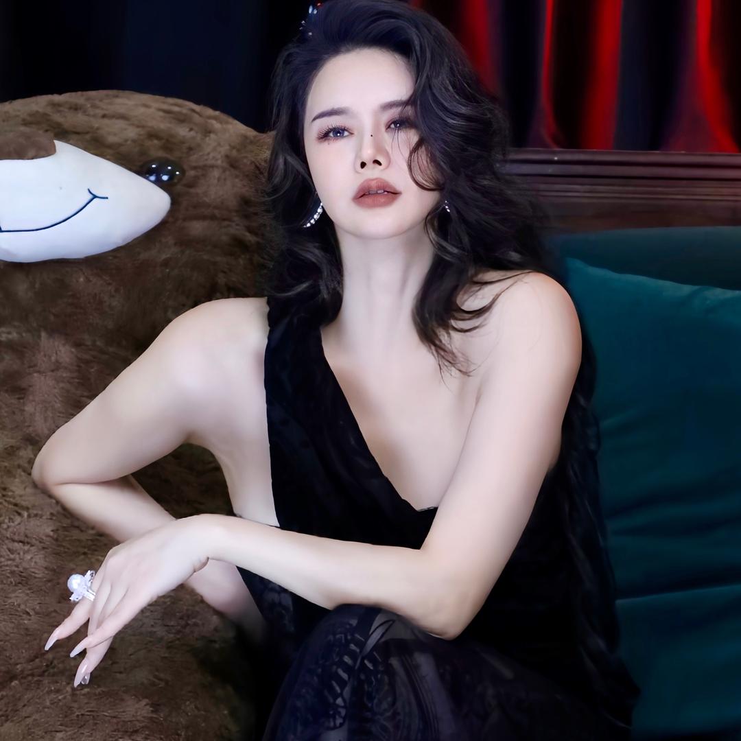 黑白颠周