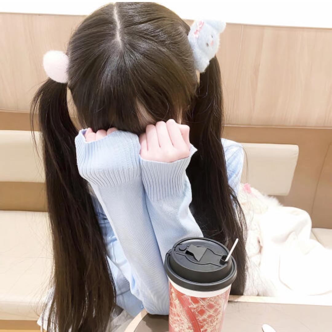 天真以为