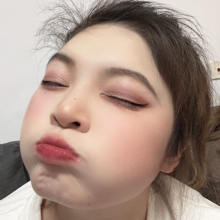 大脸妞自制女装