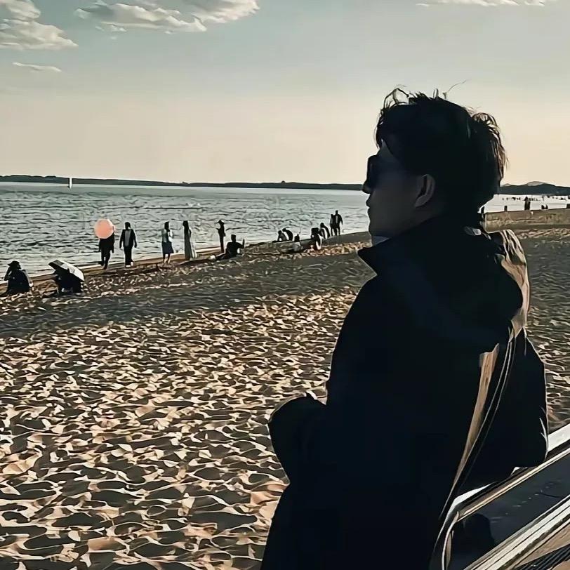 与众不同的鲸🐳