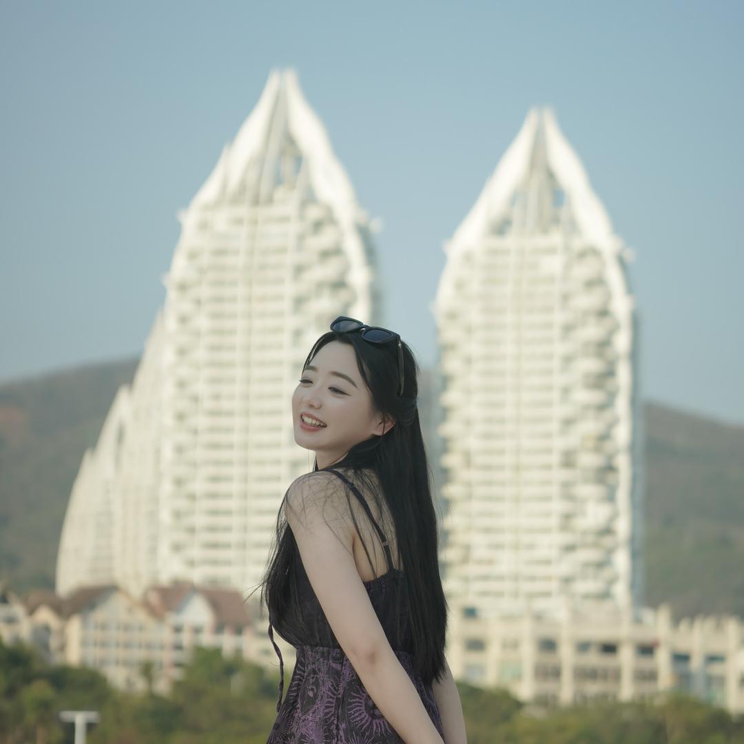 爱游泳的油麦菜