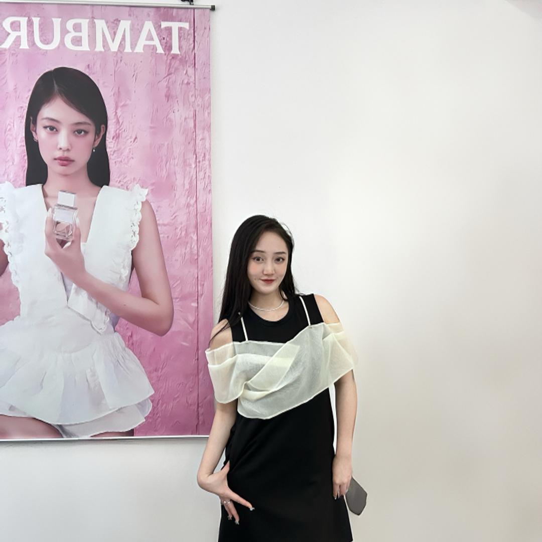 清镇黑色壹玖服装店