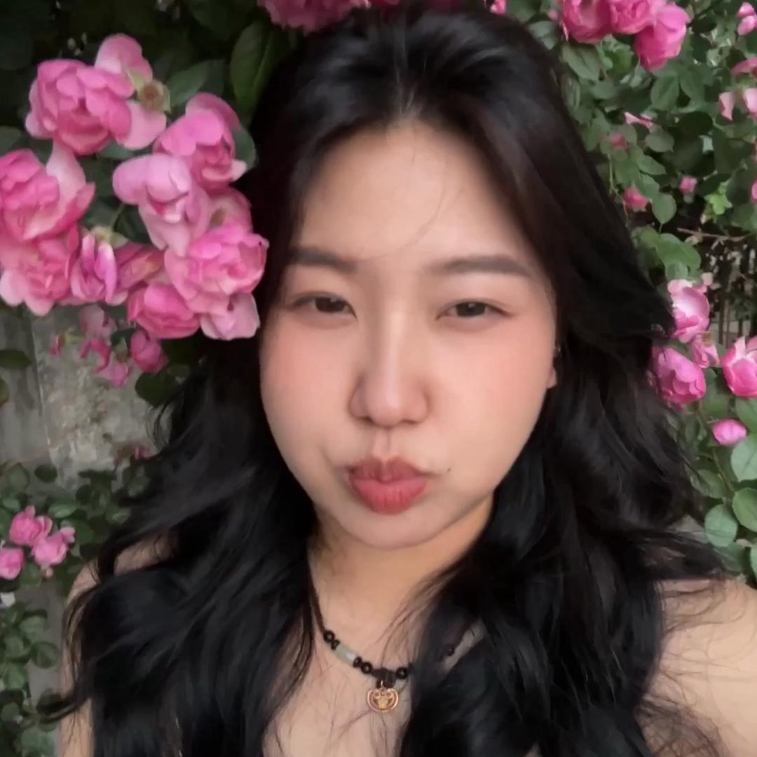 爱吃香菜 —