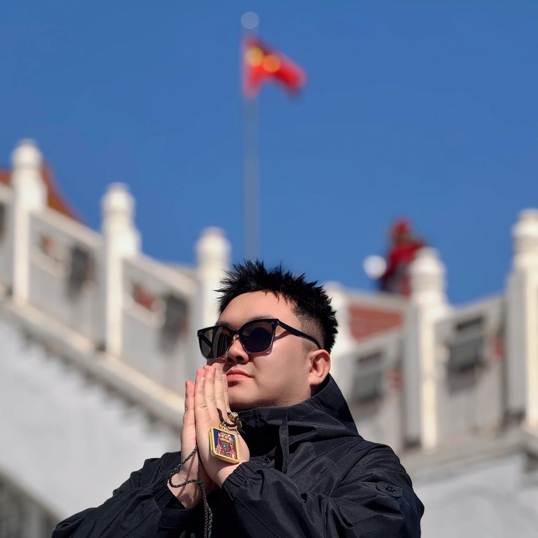 宝库（文玩综合办公室主任）