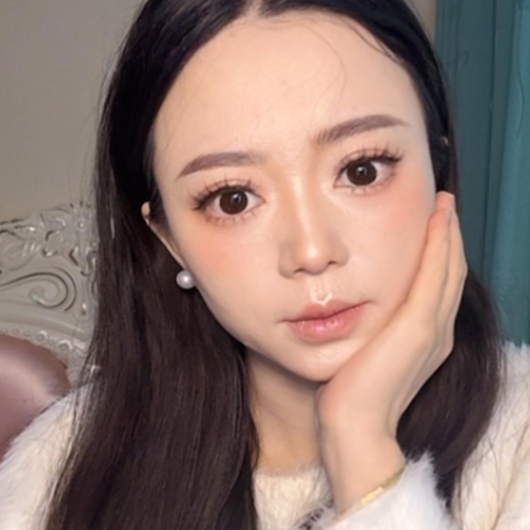 沐沐教化妆