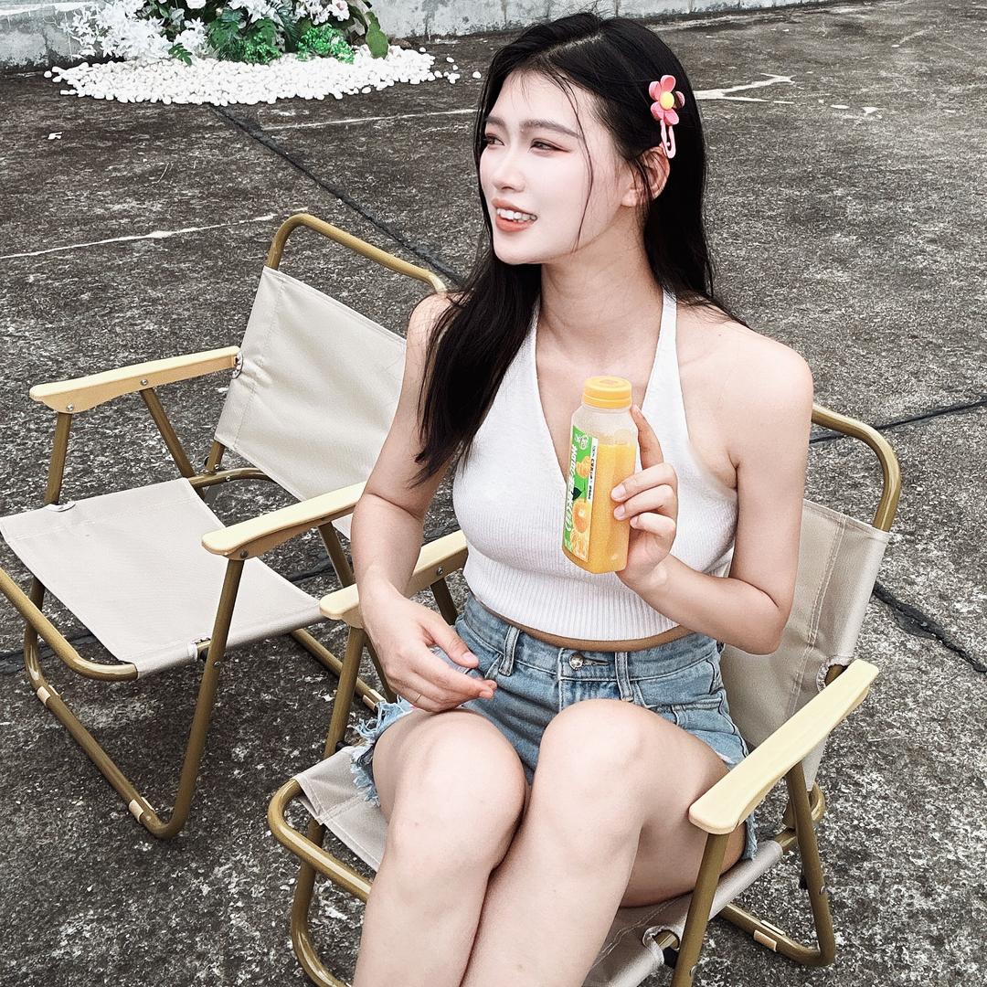 名模坤的脑残粉