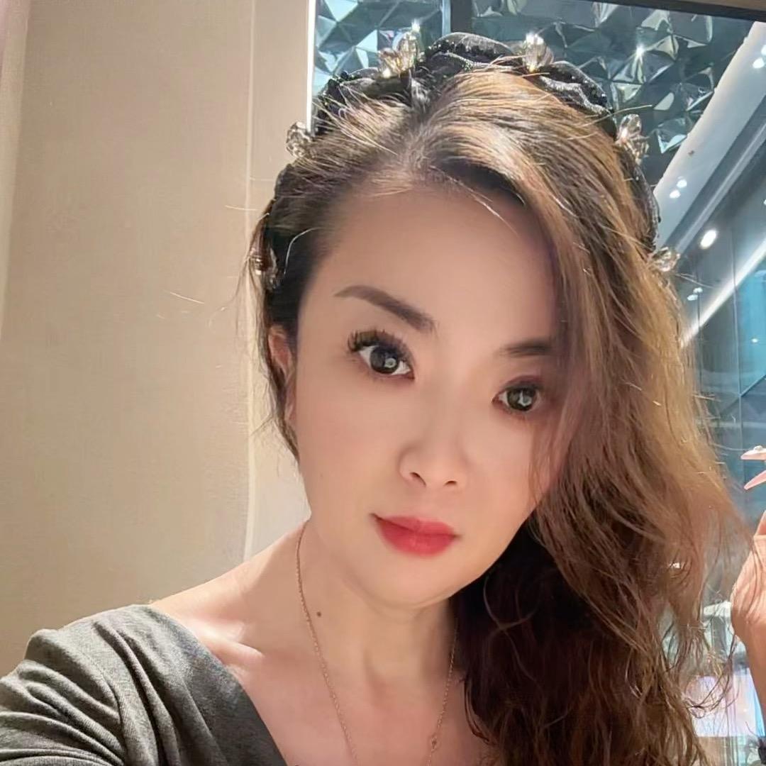 虞姬独娟秀．