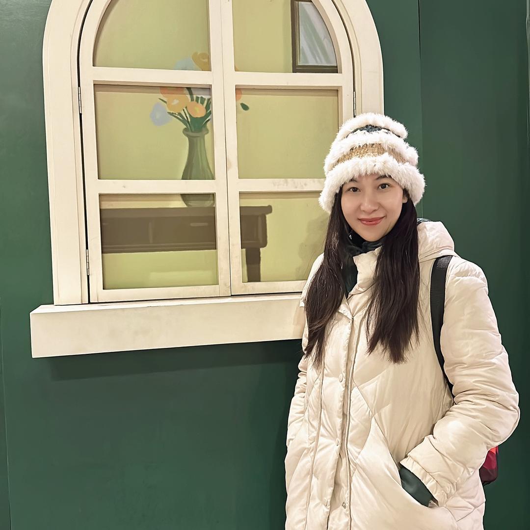 佰福珠宝店. 李店长