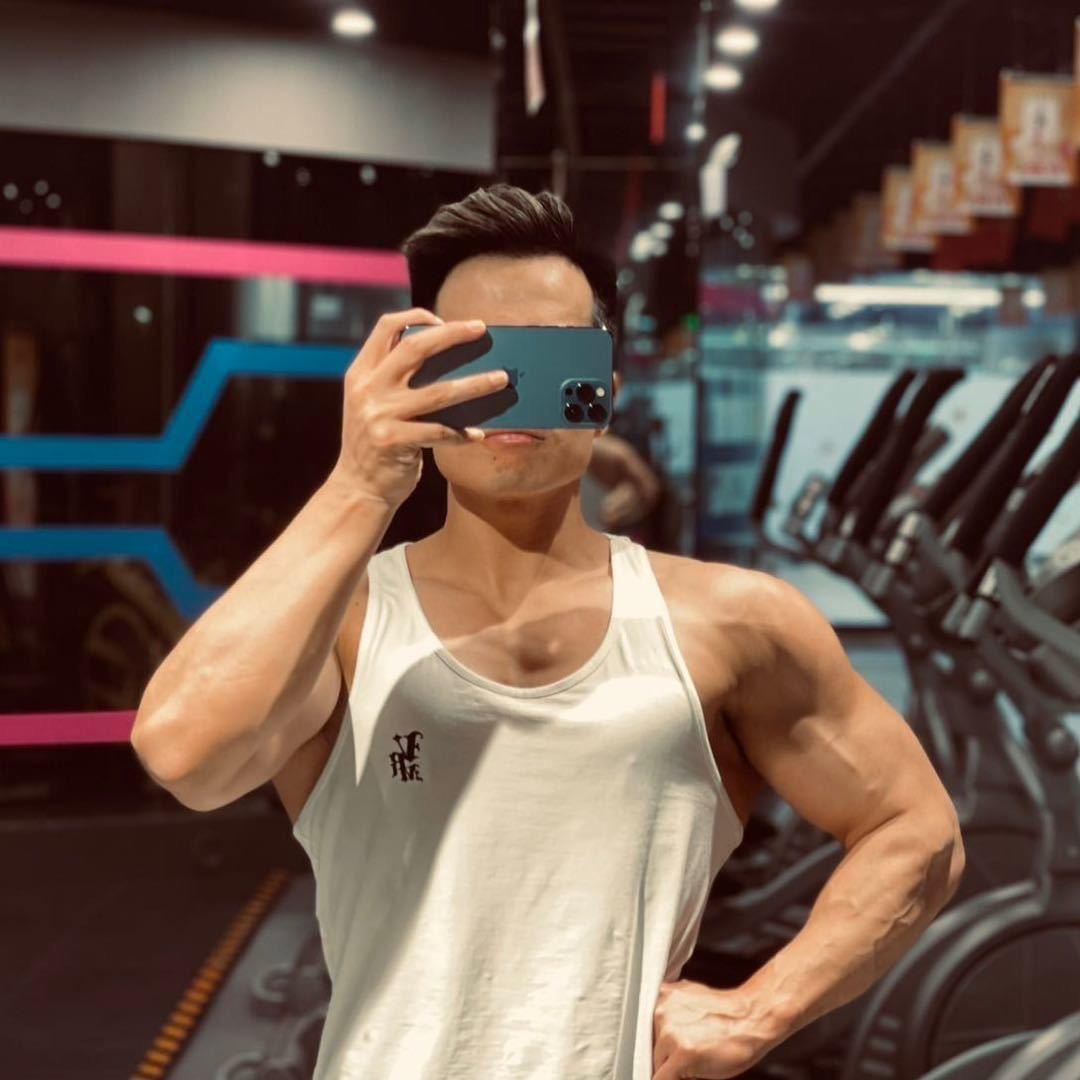 小卡哥