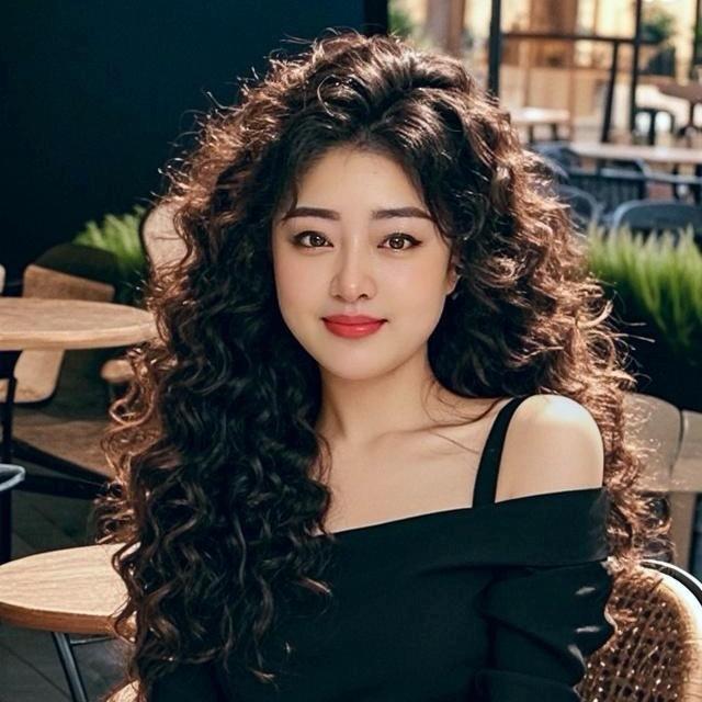 肉肉🎀 的🎀 莹姐