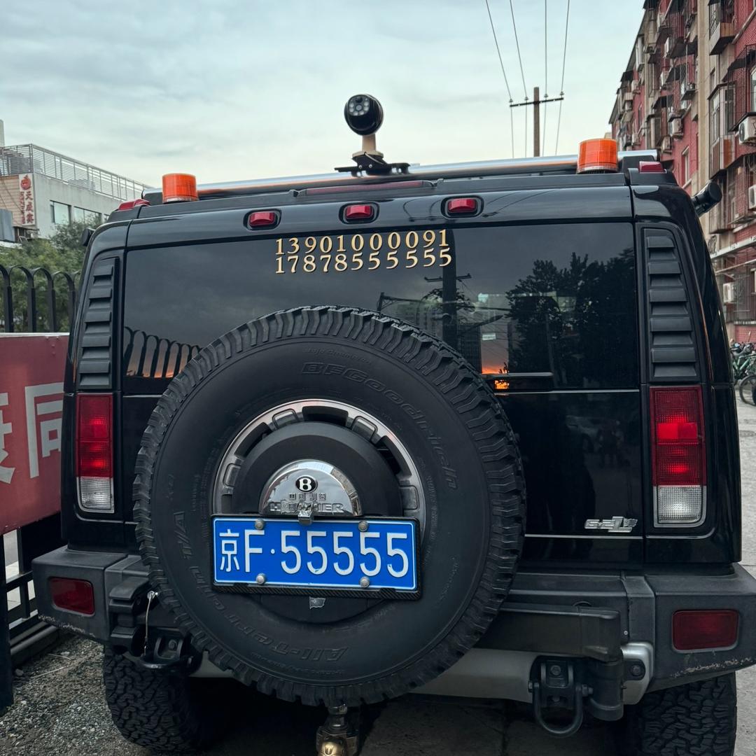 小人物F