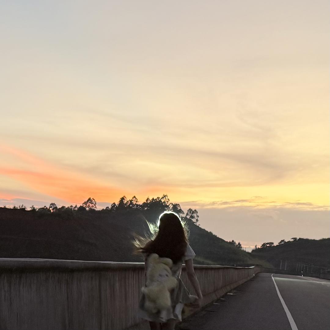 生气小猫^ -᷅ ⤙ -᷄ ^ ੭